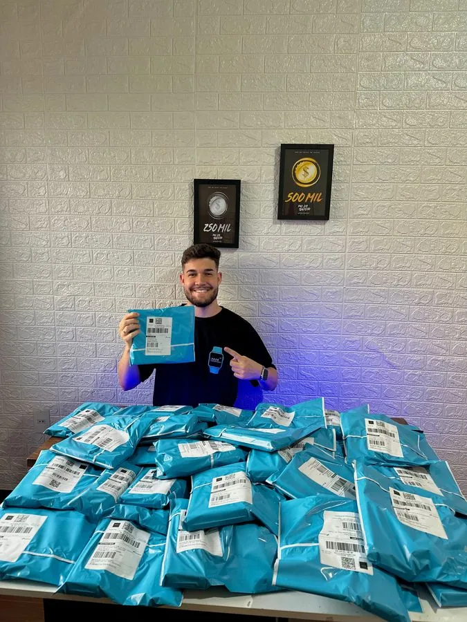 Zezé com pedidos Zezé Importados